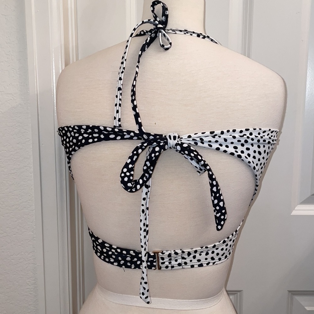 VICTORIA’S SECRET polka dot halter string swim bikini top in women’s size 32B - Picture 4 of 8